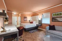 Best Western Plus Country Cupboard Inn Hotels in Watsontown