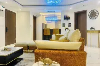 2 Bed Apartment Sleeps 4 - Pool - Free Parking - Ocean View