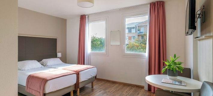 Séjours & Affaires Caen le Clos Beaumois Hotels in Caen