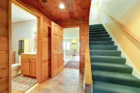 Burke Mountain Vacation Rental: Ski-in/Ski-Out! - parking