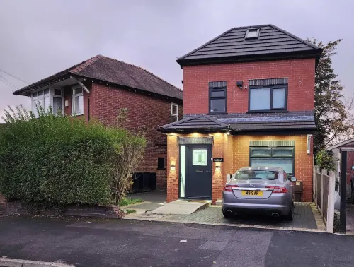 4br-7guests-freeparking-garden-nearmanchester