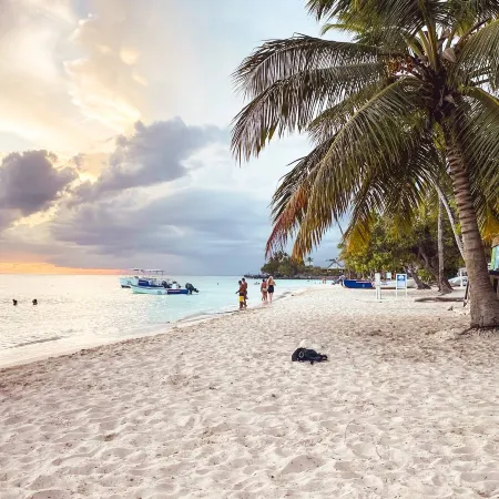 Apartment 5 Mins Walk To The Beach
