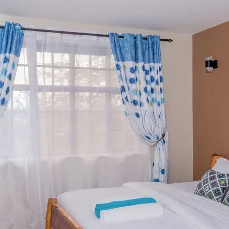 Lux Suites Enkarsis Bungalow Kisaju Отели в г. Сентрал