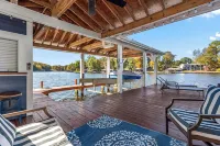 Waterfront Cabin with Firepit, Best Sunset Views. 5 Mins from DT Littleton