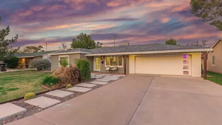 Sunsets on 11th by AvantStay Resort-Style Pool Hot Tub Game Room