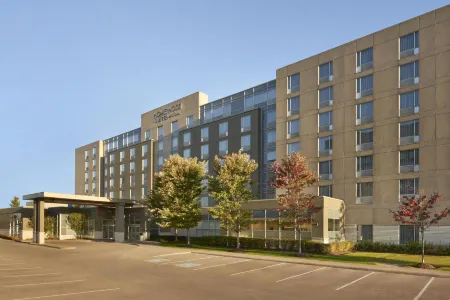 Homewood Suites by Hilton Toronto Vaughan Отели рядом с достопримечательностью «Woodbridge Square»