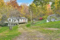 Dirt Road Digs - Quiet Home in Lakeville!