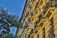 馬德里藝術青年旅館 鄰近Restaurante Eboli的酒店