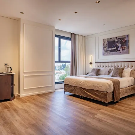 Levant Hotel