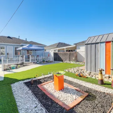 Stylish Home Near Sofi Stadium, LAX & Long Beach