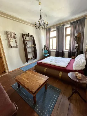 Homeplanet Hostel Hotel di 