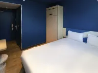 宜必思快捷拉特斯特阿爾卡雄灣酒店