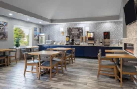 AmericInn by Wyndham Urbana