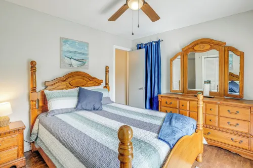 1 Mi to Table Rock Lake! Home w/ Water Views - Homestays