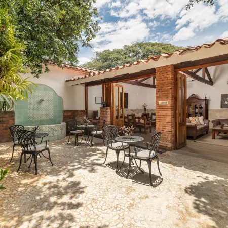 Casa Cedrela Hotel Boutique -Cauca Viejo- Mayores de 14 años