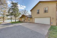 Lakefront Home w/ Shared Boat Ramp in Grove! - 3-Star