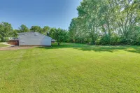 Fish, Hike & Golf: Leisurely Navarre Home w/ Yard! - 2-Star