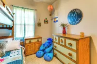 Spacious & Family-friendly! Tamu Townhome w/ Yard - Apartments