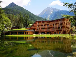 Au Charmant Petit Lac - Ecohotel Parc & Spa