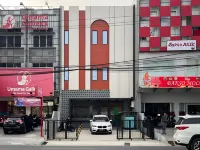 RedDoorz Plus @ Kedaton Lampung Hotels in Kedaton