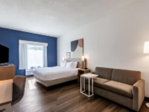 Spark by Hilton La Grange Hotels in Oldham County