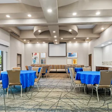 Holiday Inn Express & Suites ALBANY by IHG