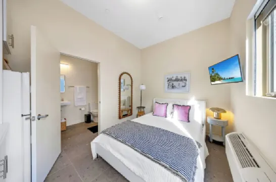 埃爾哈丁由Renzzi 鄰近第八街的酒店