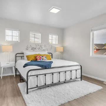 Modern 3 Bed/3.5 Bath Townhome Near Lost Island Water/Theme Park