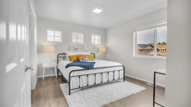 Modern 3 Bed/3.5 Bath Townhome Near Lost Island Water/Theme Park