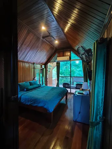 รูปภาพของCharming Ao Luek Tai Retreat with Breathtaking Views