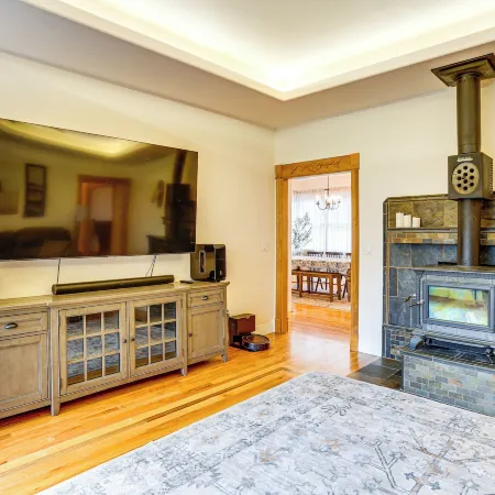 Country Comfort! Spacious Family Home By Red Bluff