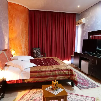 Hotel Lindi Hotels near Pema e Thate
