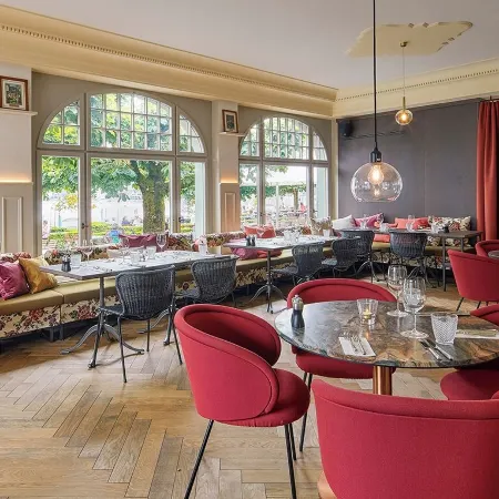 Hotel Restaurant Seehof Отели в г. Кюснахт-ам-Риги