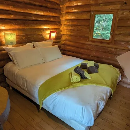 Unusual, secluded log cabin in the Vosges with luxury spa