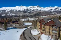 Luxurious Ski-in/Ski-Out Telluride Penthouse! - parking
