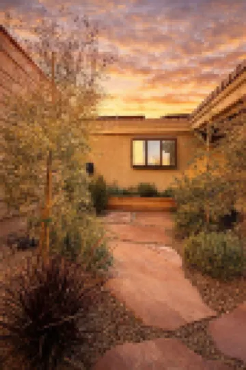 The Hideaway - Romantic Private Desert Courtyard - Hot Tub & Boat Parking Hoteles en 