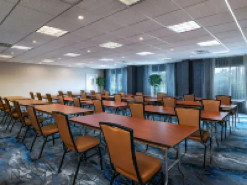 Fairfield Inn & Suites Edison-South Plainfield 愛迪生酒店