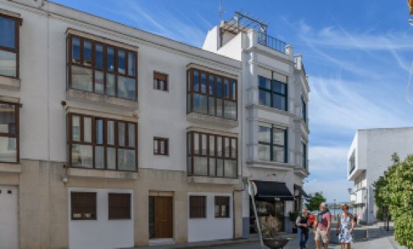 Ayamonte Central: Your Urban Oasis