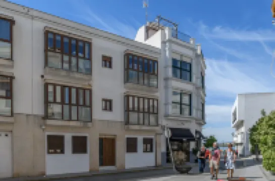 Ayamonte Central: Your Urban Oasis