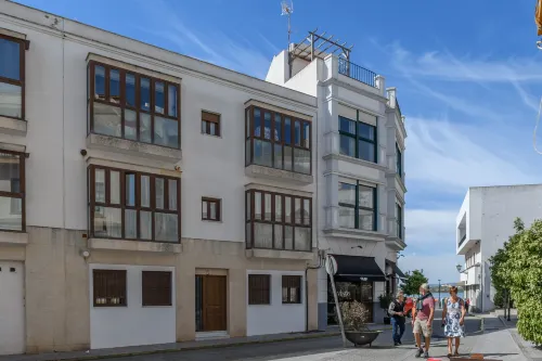 Ayamonte Central: Your Urban Oasis