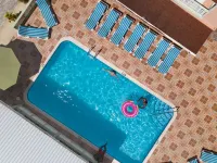 Worthing Court Apartment Hotel - Pool