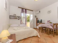 Apartments Bella Vista Hotels in Srima