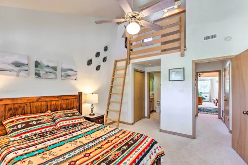 Vibrant Escape < Half Mi to Angel Fire Resort - WiFi