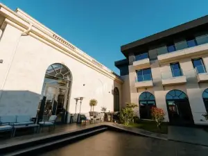 Hotel Caprice