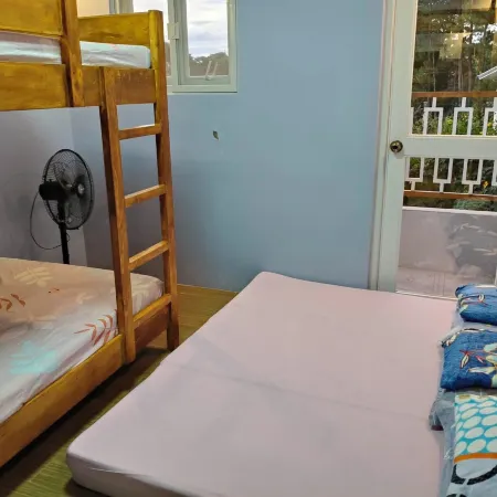 MEEK'S VILLAS TRANSIENT HOUSE