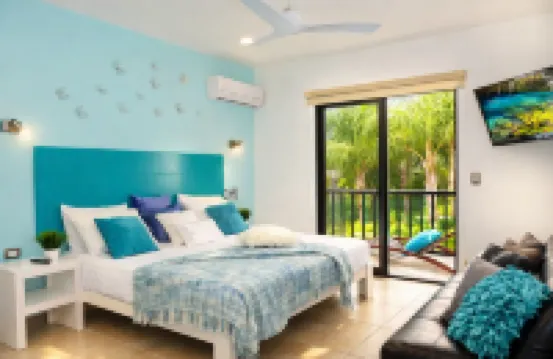 Villa Pearl private pool 5 min walk to the beach 8 min walk to 5th Avenue