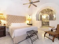 El Marques Hotel Boutique by GEH Suites Hotels near Custom's Square