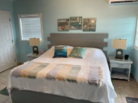 Exuma Sol - Stunning Views from this Oceanfront Beach Cottage Hotels in 