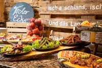 Kuhotel Steinplatte, Trademark Collection by Wyndham - breakfast
