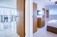 High Floor Meridian Tower - 3 Bedroom - Swansea - 3-Star